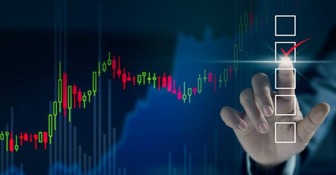 Independent Trader vs Employed Trader: Differences, Pros and Cons