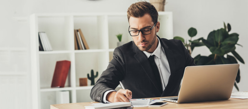 How Online Trading Helps You Live Better